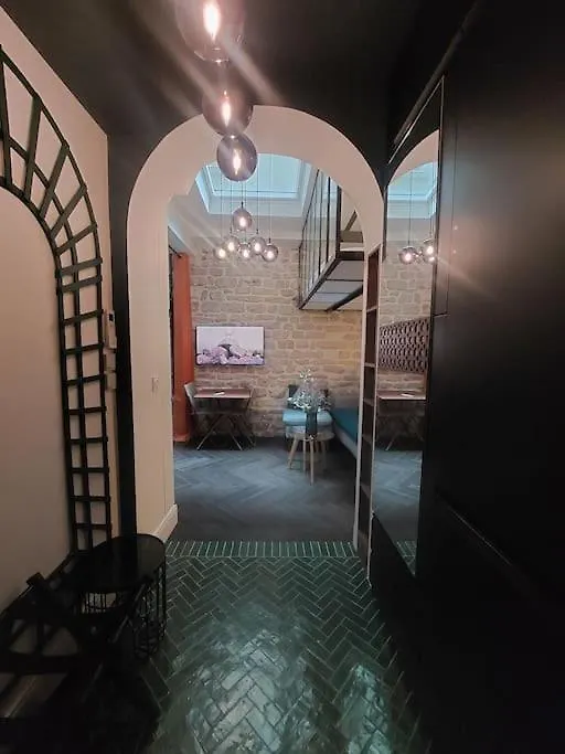 Le Petit Atelier Des Lumieres, Veranda Agreable Paris Apartment